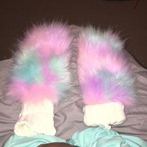Fuzzy cute Gloves 🧤